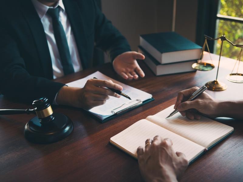 Desvendando Desafios Jurídicos na Jornada Contra a Doença de Gaucher: Limitações de Tratamento e o Intrincado Universo dos Planos de Saúde