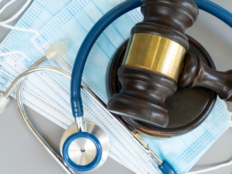 Erro Hospitalar e Perda de Ovário: Entenda os Direitos da Paciente e as Implicações Jurídicas