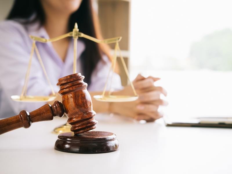 "Desvendando o Desafio Legal: Limitações no Tratamento da Rinite pelos Planos de Saúde"