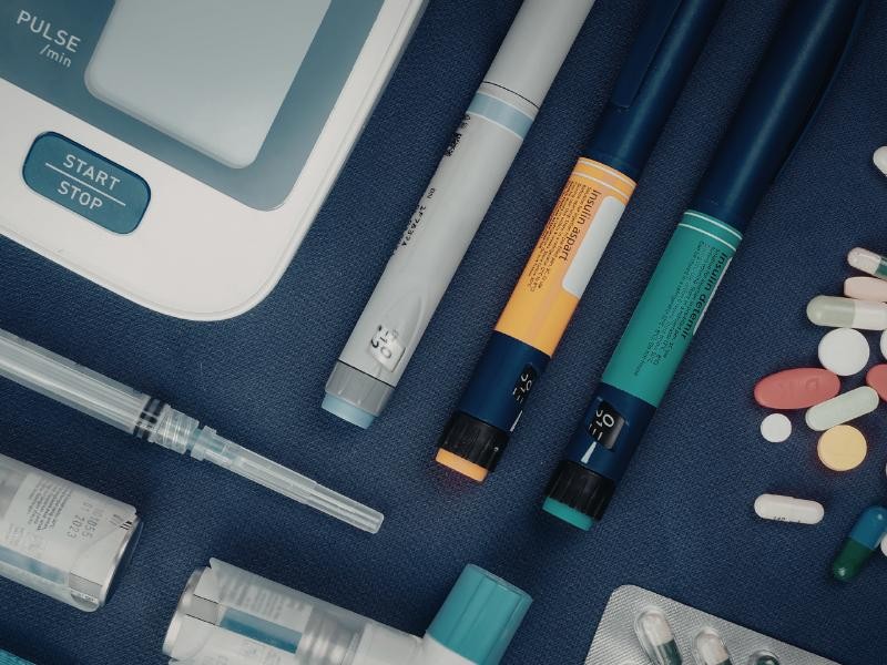 Como a Burocracia Afeta o Acesso a Medicamentos de Alto Custo