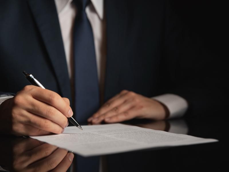 Desvendando a Luta Legal: Negativa de Tratamento para Tendinite por Planos de Saúde